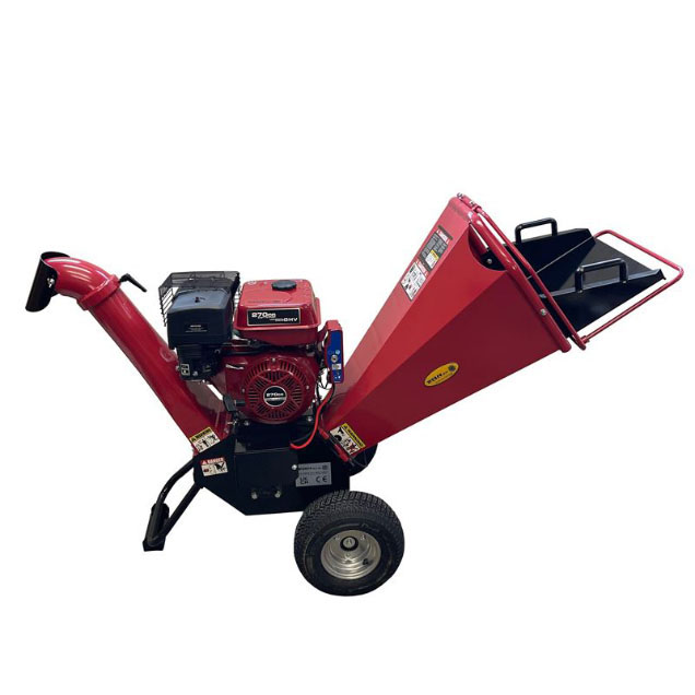 Order a Packing a powerful punch here is our TP800 wood chipper Its reduced size means that it is easier to transport and manoeuver than some of the bigger machines in our range but do not be fooled - it is incredible in its output too. With a massive chipping capacity of up to 100mm in diameter it is more than a match for those larger branches. Couple this with its two full-width blades and a phenomenal output of between 3m and 5m per hour and you have got one powerful machine in your hands.